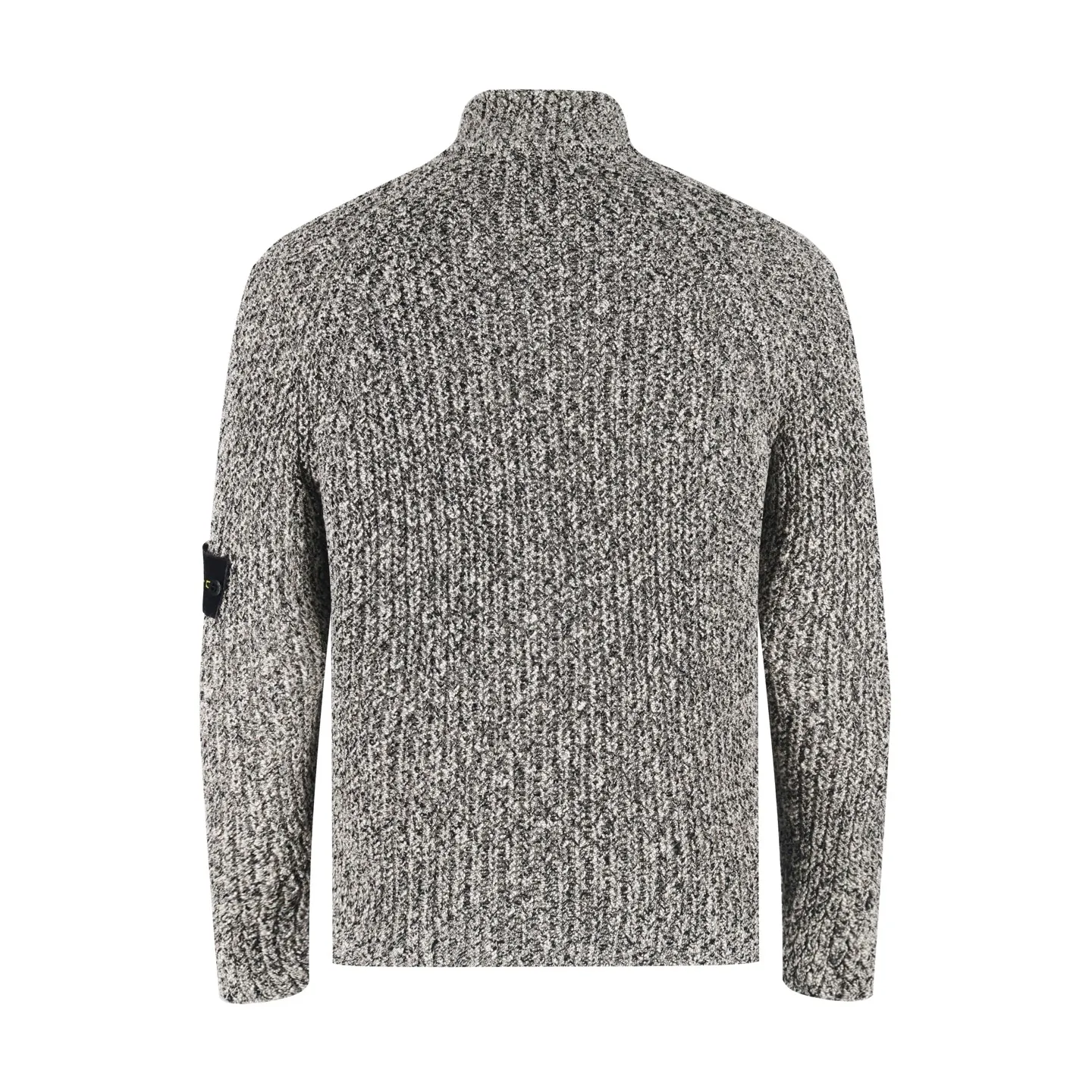 🅿️700 [Exclusive supply] Stone Island coral sweater jacket Customized dyeing of original yarn has become popular in Xiaohongshu very early. Many Internet celebrity shops are doing it. The products they make can only be said to be unsightly. They are all made of ready-made yarn. This original version is made of 7 yarns of different colors and thicknesses that must be arranged to achieve the original effect. The customization cycle is very For a long time, the molded original version has the same ykk No. 5 special craftsmanship zipper, using an old-fashioned 9-needle thick-thread wool loom (due to low efficiency and high waste, factories pursuing efficiency have abandoned it, and only some big brands still use it). The strongest armband on the entire network, all detailed identification points restore the original inspection level! All Stone Island armbands must have three yellow lines, anything without them is fake! The models before 2021 had four yellow lines, and after 21fw, they all had three. We restored them perfectly. Size:S-M-L-XL